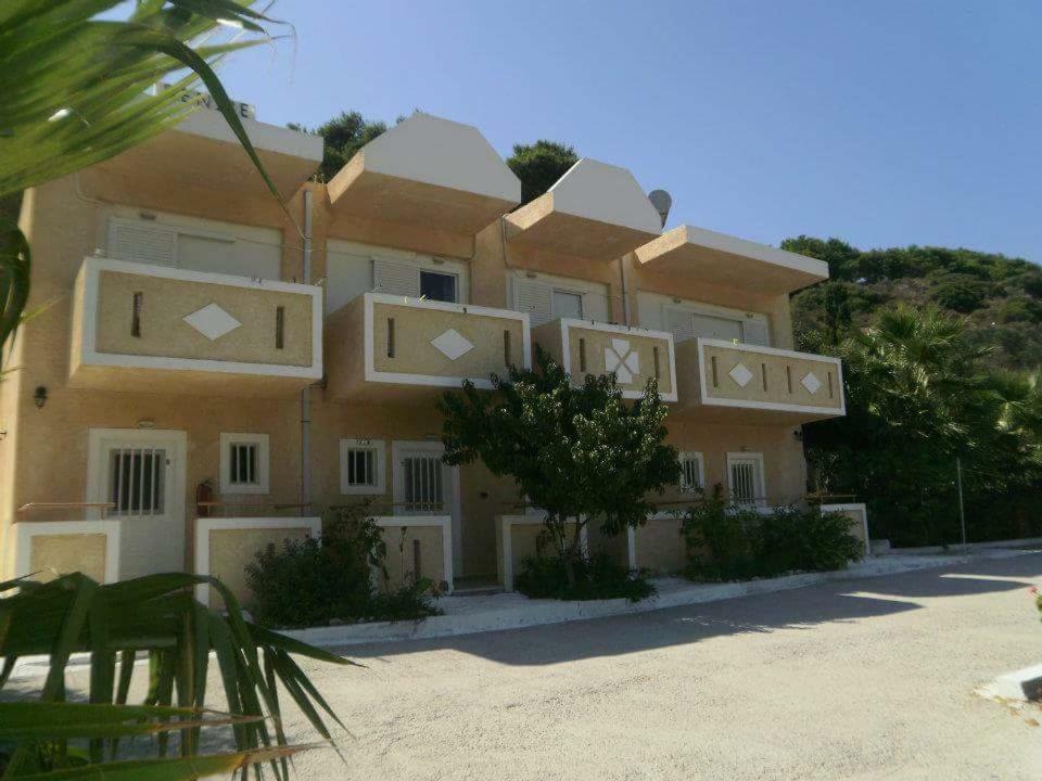 Denise Apartments Kefalos  Bagian luar foto